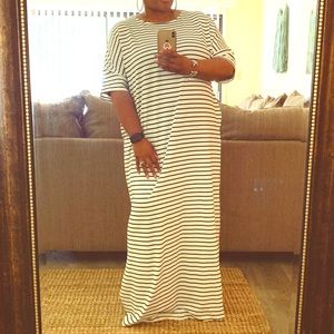 Stripe Maxi dress - black and white